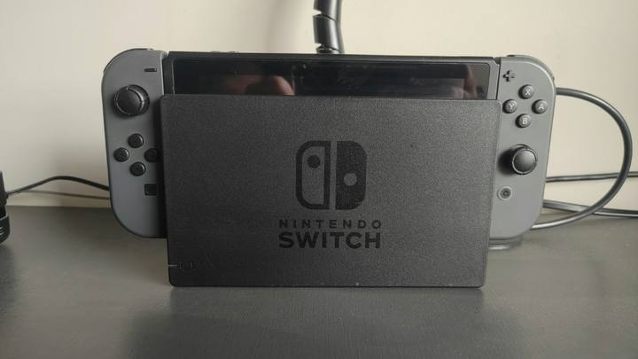 Foto de Nintendo Switch completo com 5 jogos