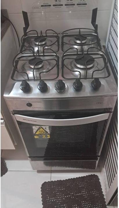 Foto de Fogao e geladeira Brastemp de inox, seminovos